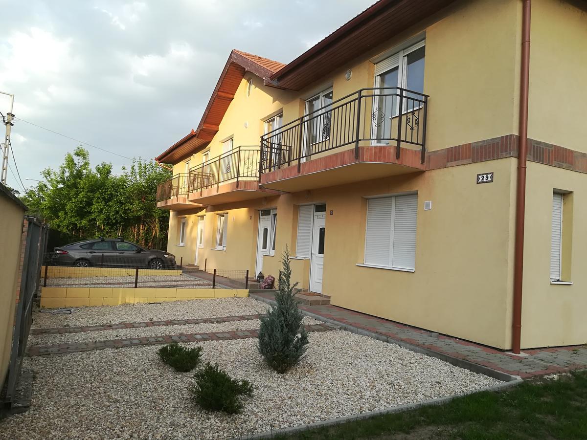 Balatinus Apartmanhaz ชิโอฟก ภายนอก รูปภาพ